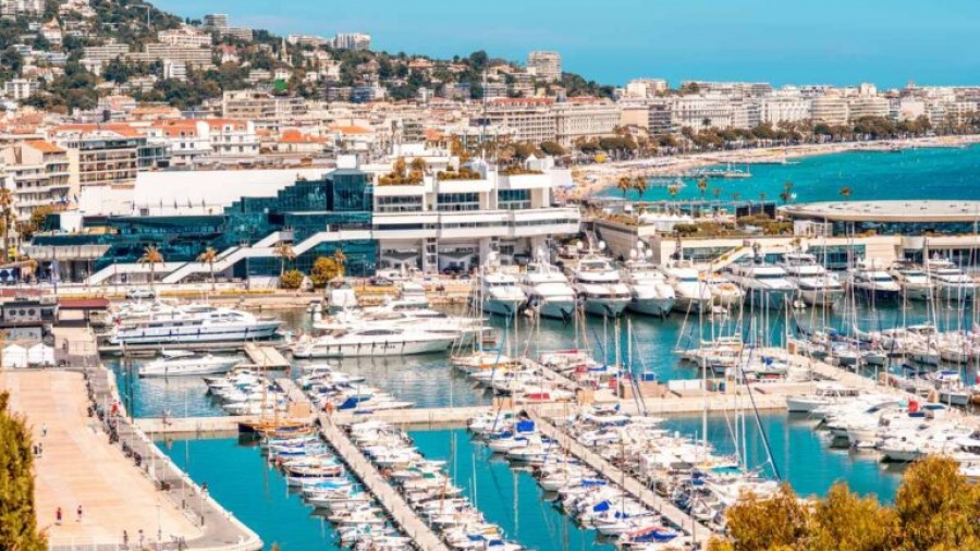 Ποιος δημοφιλής προορισμός απαγορεύει τα μεγάλα κρουαζιερόπλοια