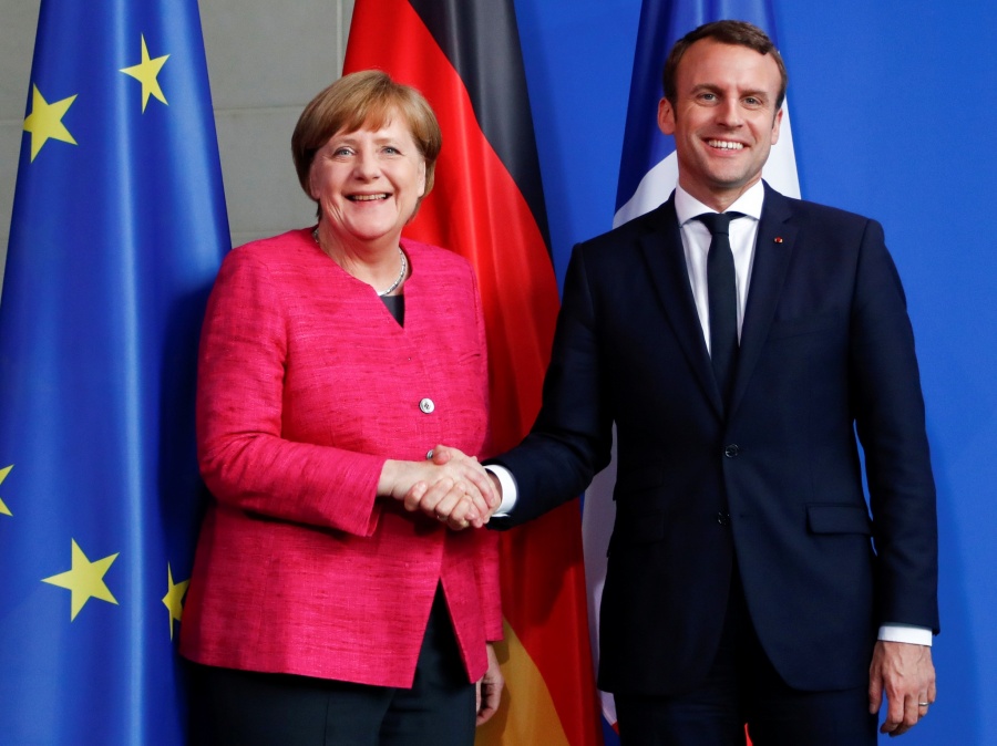 Συμφωνία Merkel - Macron για κατάρτιση προϋπολογισμού της Ευρωζώνης έως το 2021