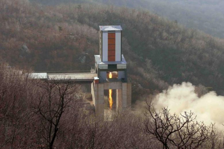 Κατεδαφίζει εγκαταστάσεις σε πεδίο πυρηνικών δοκιμών και εκτόξευσης δορυφόρων η Βόρεια Κορέα