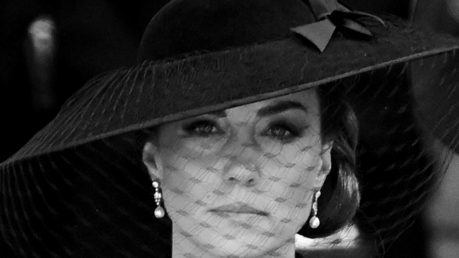 Ανατριχιαστικά μακάβριο - Η Βρετανία ετοίμασε... την κηδεία της Kate Middleton