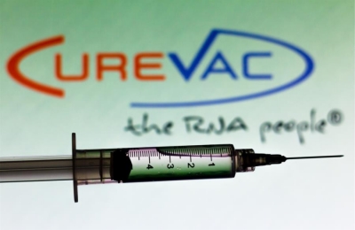 Bayer: Από το 2022 η παραγωγή των εμβολίων της CureVac κατά της Covid-19