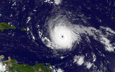 ΗΠΑ: Στα 2,5 δισ. δολάρια το κόστος ζημιών από τους τυφώνες στις εταιρείες ηλεκτρικής ενέργειας