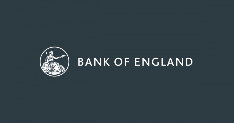 Bank of England: Κόντρα στη Fed – Κρατά αμετάβλητα τα επιτόκια στο 3,75% παρά τον πληθωρισμό