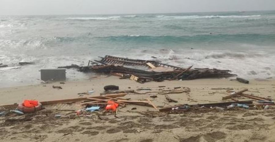 Ασύλληπτη ναυτική τραγωδία με μετανάστες στην Ιταλία – Τουλάχιστον 60 οι νεκροί, ανάμεσά τους πολλά παιδιά