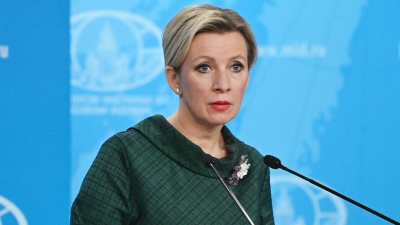 Zakharova: Θα αφήσουμε τον Rutte να κυλιέται μόνος του σε αυτό τον βούρκο - Δεν μπαίνουμε σε διαγωνισμό προσβολών