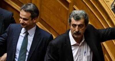 Μητσοτάκης - Πολάκης «συνταξίδεψαν» με την ίδια πτήση αλλά δεν είπαν ούτε «καλημέρα»