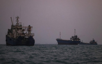 Ιράν:  77 πλοία σε καθεστώς κυρώσεων για παραβιάσεις στα Στενά του Hormuz, εντείνονται οι έλεγχοι από την Τεχεράνη