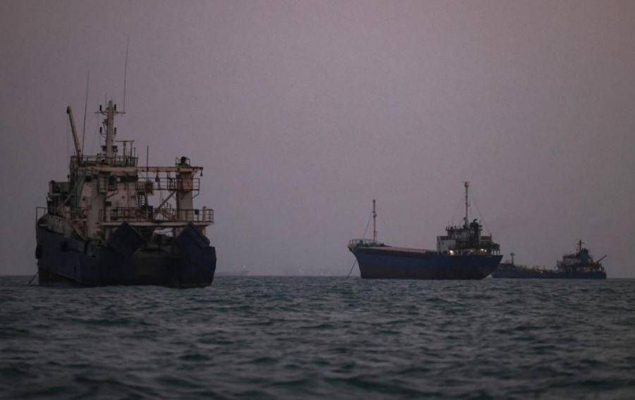Ιράν:  77 πλοία σε καθεστώς κυρώσεων για παραβιάσεις στα Στενά του Hormuz, εντείνονται οι έλεγχοι από την Τεχεράνη
