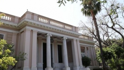 Κυβερνητικές πηγές σε ΠΑΣΟΚ: Να πει το σημείο που δήθεν ο κυβερνητικός εκπρόσωπος επαίνεσε την Αλεξοπούλου ή να απολογηθεί