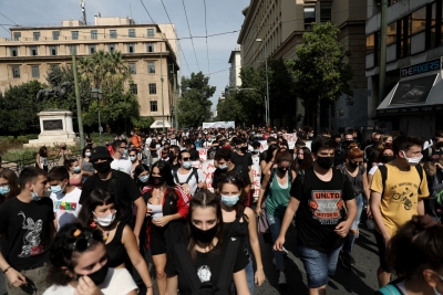 Κόντρα ΝΔ - ΣΥΡΙΖΑ για τις απαγορεύσεις συγκεντρώσεων