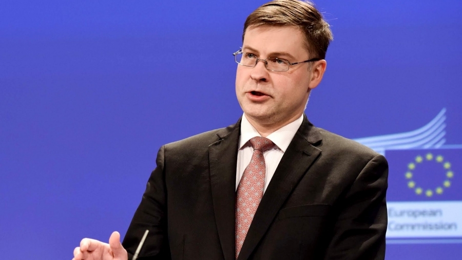 Dombrovskis (Κομισιόν): Η ΕΕ θα επιβάλει και ελέγχους στις εξαγωγές της Ρωσίας αν κινηθεί πέρα από τις ζώνες των αυτονομιστών