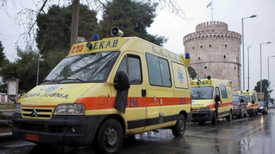 Σοκ στη Θεσσαλονίκη στη θέα του νεαρού άνδρα που βρέθηκε νεκρός σε στάση του ΚΤΕΛ