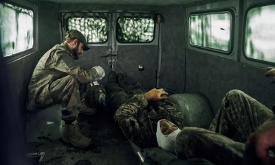 Αδιανόητο: Οι Ουκρανοί δεν μπορούν να μεταφέρουν τους τραυματίες – Το μέτωπο κατέρρευσε…