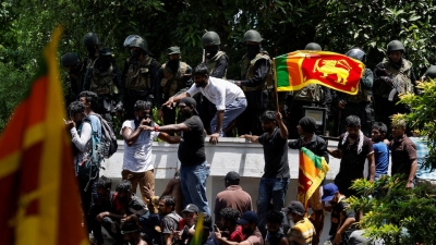 Επιδείνωση του χάους στη Σρι Λάνκα: Πεδία μαχών τα γραφεία πρωθυπουργού - Κατάσταση έκτακτης ανάγκης