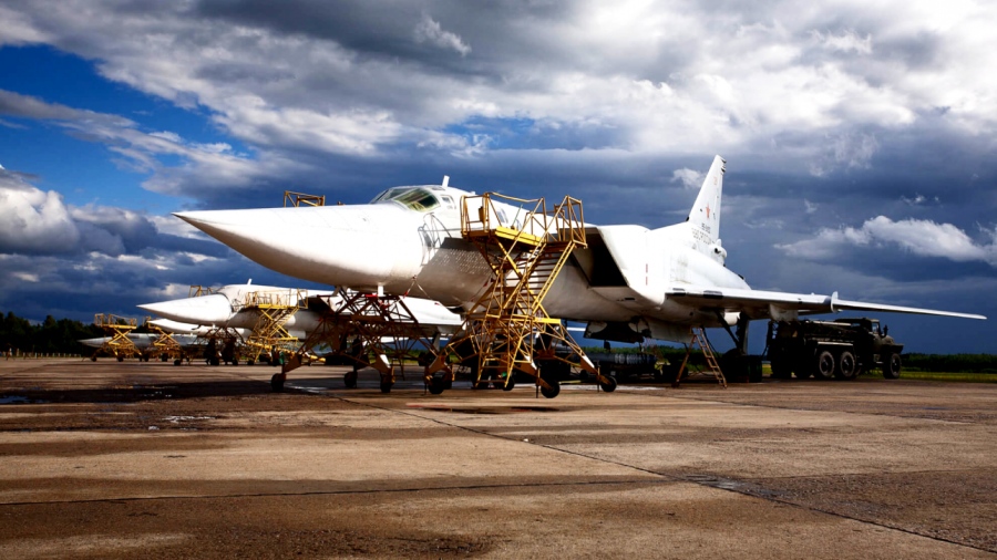 Ξεκίνησε: Σηκώθηκαν τα ρωσικά Tupolev Tu-22M3 από το Murmansk με κατεύθυνση την Ουκρανία