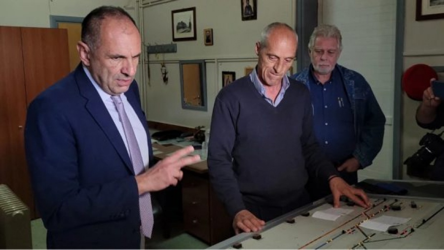 Γεραπετρίτης: Αποφεύγει να πάρει θέση για το πόρισμα των Τεμπών - Επικαλείται το απόρρητο