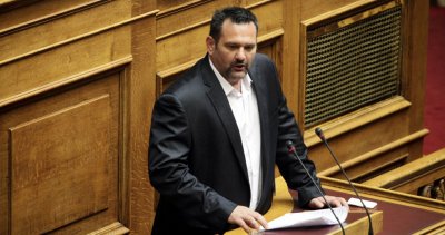 Λαγός: Ο Καμμένος καταδιώκει την Χαρά Νικοπούλου, επειδή είναι αποσπασμένη στην Χρυσή Αυγή