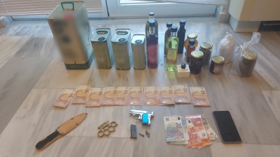 Κρήτη: Κυκλοφορούσε με πλαστά νομίσματα και τα πέταξε σε γκρεμό μπροστά από αστυνομικούς