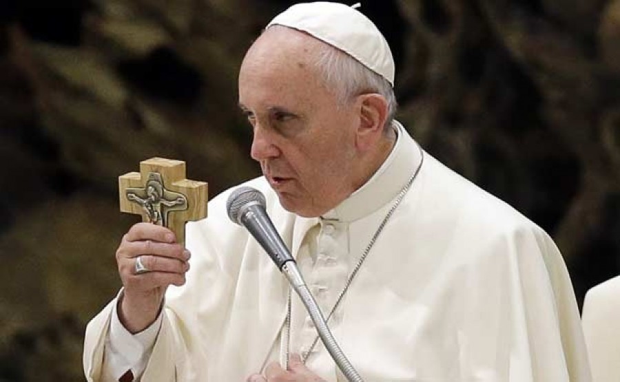 Βατικανό: Ο Πάπας ακυρώνει τις γενικές ακροάσεις του παρουσία πιστών λόγω κρούσματος κορωνοϊού