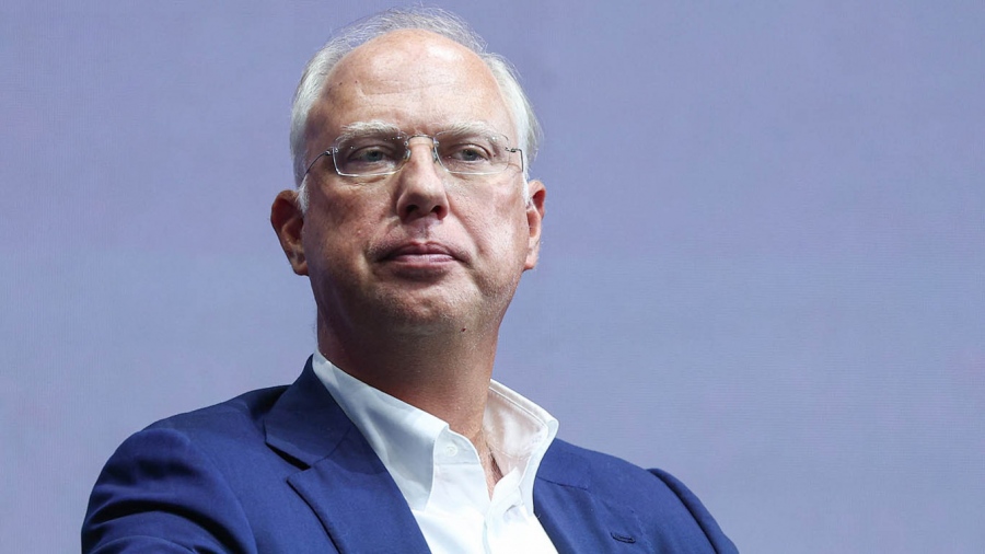 Κρεμλίνο... τρολάρει Starmer: Η είσοδος των Βρετανών στον πόλεμο θα εκτοξεύσει το πετρέλαιο στα 200 δολ. το βαρέλι