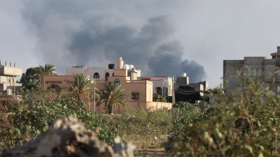 Λιβύη: Τουλάχιστον ένας νεκρός και πέντε τραυματίες από την επίθεση βομιστών αυτοκτονίας στο υπ. Εξωτερικών στην Τρίπολη