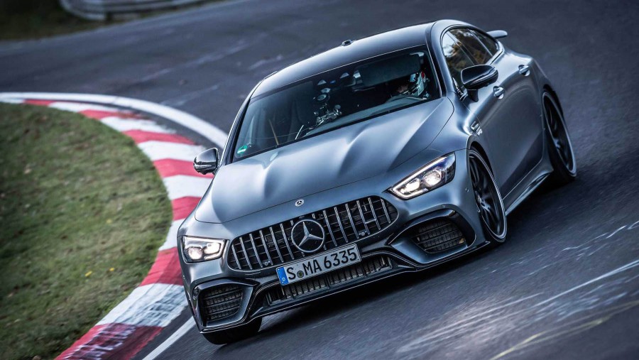 H Mercedes-AMG GT 4 σπάει τα χρονόμετρα στο Nürburgring