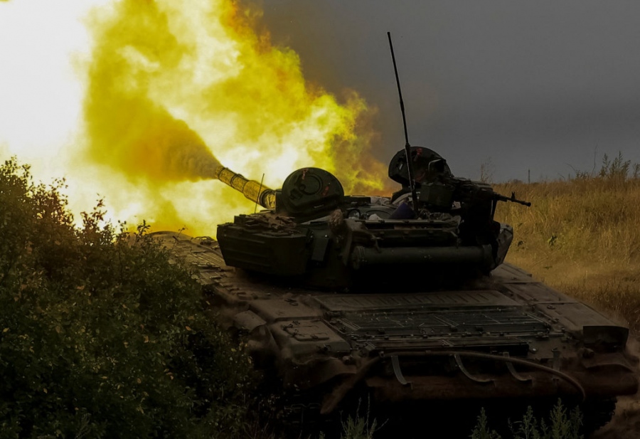 Οι Ρώσοι συντρίβουν τους Ουκρανούς με τα Τ-90Α και με… νέα τακτική