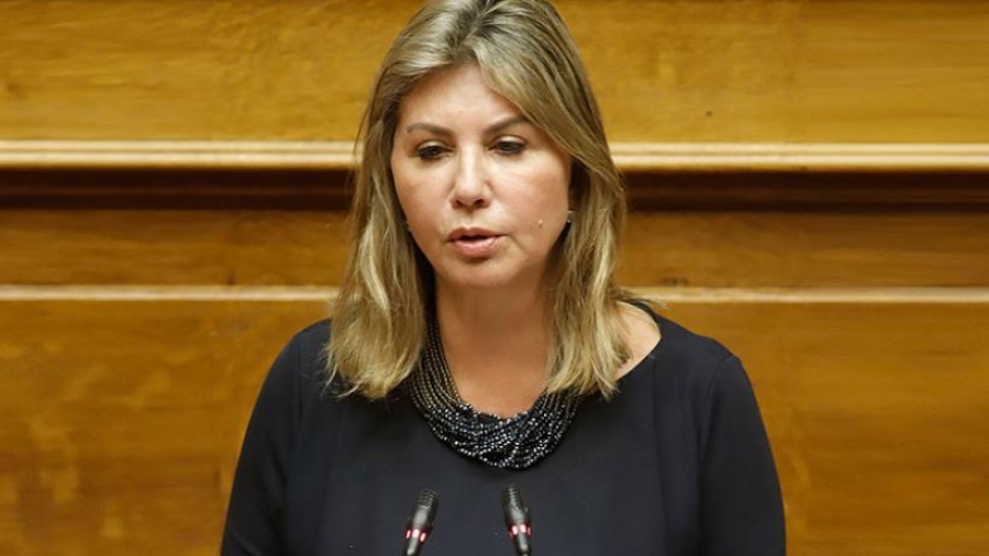 Μακρή (υφυπ. Παιδείας): Παράταση σχολικού έτους έως τα τέλη Ιουνίου - Προτεραιότητα στα Λύκεια