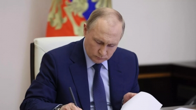 Putin: Αποζημίωση πέντε εκατ. ρουβλίων στις οικογένειες όσων στρατιωτικών πεθάνουν στον πόλεμο - Το προεδρικό διάταγμα