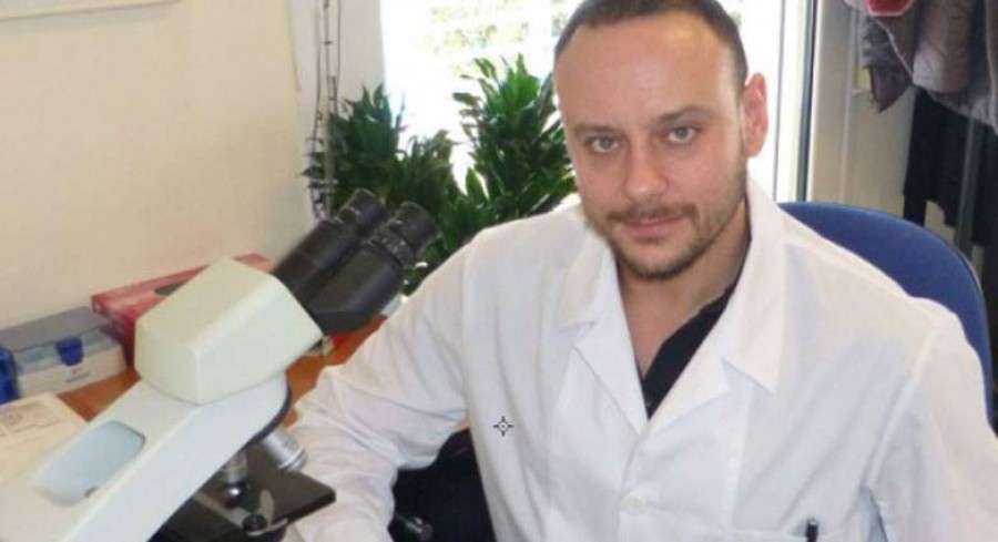 Μαγιορκίνης (ΕΚΠΑ): Συνεχίζεται η μείωση των ενεργών κρουσμάτων - Εφαρμόζουμε τους κανόνες για ασφαλείς γιορτές