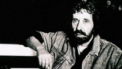 Απεβίωσε σε ηλικία 81 ετών, ο τραγουδιστής Αντώνης Καλογιάννης