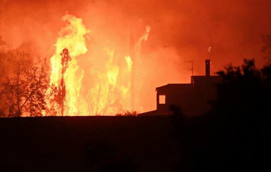 Δεκαπενταύγουστο 2025 η Ελλάδα φλέγεται από Πάτρα ως Χίο - Στάχτες το... επιτελικό κράτος Μητσοτάκη