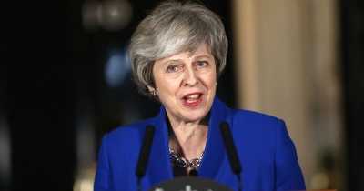 Βρετανία: Η May δέχεται ασφυκτικές πιέσεις να παραιτηθεί - Μεθοδεύουν την απομάκρυνσή της 11 υπουργοί - Πληθαίνουν οι αντιδράσεις κατά του Brexit