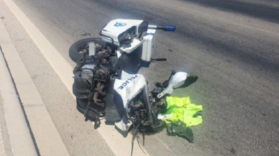 Τρεις τραυματίες σε καταδίωξη στη Ρόδο: Αστυνομικός ακολουθούσε δύο μοτοσυκλέτες και έπεσε σε μηχανή με ζευγάρι