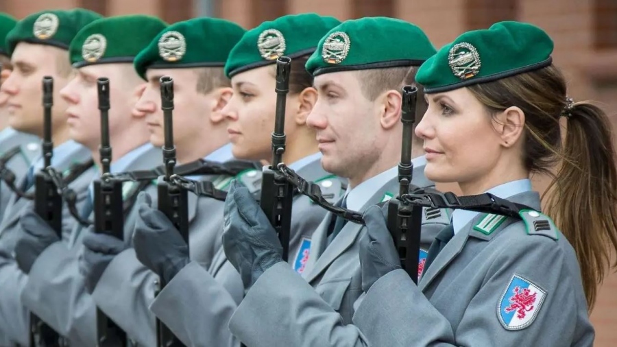 Γερμανική παράνοια - Ο μισός πληθυσμός φοβάται ότι η Ρωσία θα επιτεθεί στην Ευρώπη