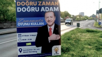 Γερμανία: Η Νυρεμβέργη απαγορεύει αφίσες ξένων κομμάτων μετά τη δυναμική καμπάνια του Tayyip Erdogan