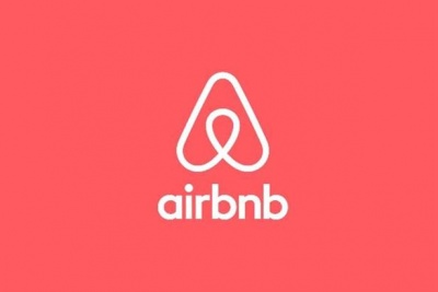 Μήνυση του δήμου Παρισιού στην Airbnb - Ζητεί 12, 5 εκατ. ευρώ για παράνομες ενοικιάσεις σπιτιών