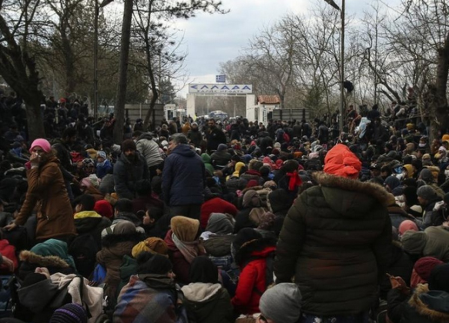 Διεθνής Οργανισμός Μετανάστευσης: 13.000 πρόσφυγες στα σύνορα Τουρκίας - Ελλάδας