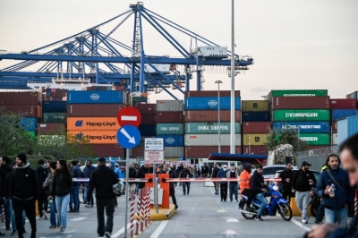 Λιμάνι Πειραιά:  Αναστολή της απεργίας αποφάσισαν οι εργαζόμενοι στην Cosco