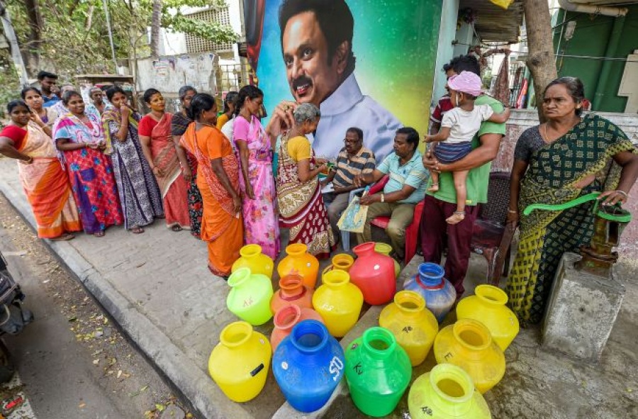 Η Ινδία ξεμένει από νερό - «Δεν περισσεύει ούτε σταγόνα»