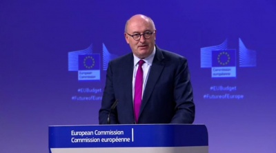 ΕΕ: Απειλεί με προσφυγή στον ΠΟΕ για την εμπορική συμφωνία ΗΠΑ και Κίνας