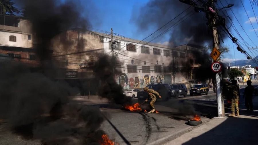 Βραζιλία: Αστυνομική επιχείρηση σε φαβέλα με 18 νεκρούς - Bolsonaro: Οι συμμορίτες να πεθαίνουν σαν τις κατσαρίδες