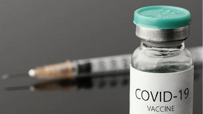 Οι αποφάσεις για τους υποχρεωτικούς εμβολιασμούς - σε ορισμένους - διχάζουν κυβέρνηση, κόμμα και κοινωνία
