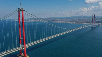 Η Τουρκία εγκαινίασε την πρώτη γέφυρα στα Δαρδανέλια μήκους 4,6 χλμ.