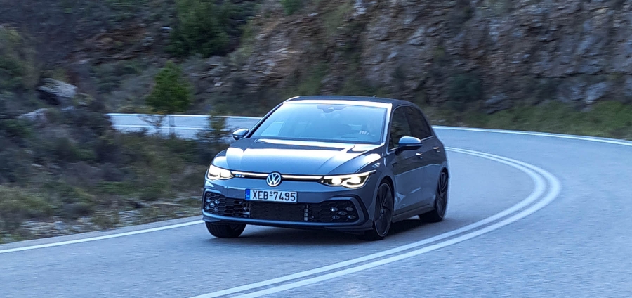 Δοκιμάζουμε το σούπερ οικονομικό και σβέλτο Volkswagen Golf GTD