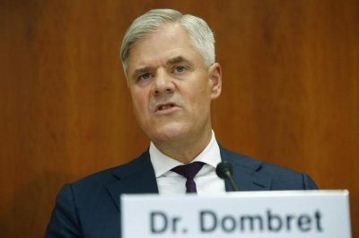 Dombret (Bundesbank): Τα χαμηλά επιτόκια είναι πρόβλημα για τις τράπεζες