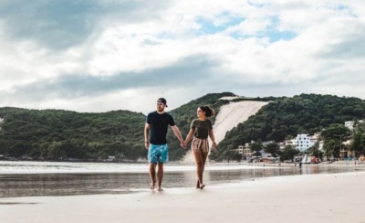 Τρεις στους τέσσερις Βρετανούς θα ταξιδέψουν κόντρα στο κορωνοϊό