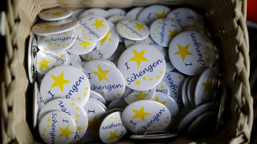 Στη ζώνη Schengen Βουλγαρία και Ρουμανία από 1/4/24 - Χωρίς διαβατήρια ταξιδεύουν στην Ευρώπη οι πολίτες τους