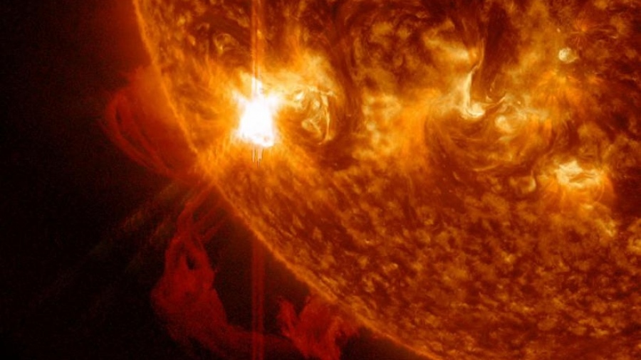 Απίστευτη παράνοια στη Βρετανία: Η Ρωσία θα... σβήσει τον Ήλιο για να επιτεθεί στη Δύση