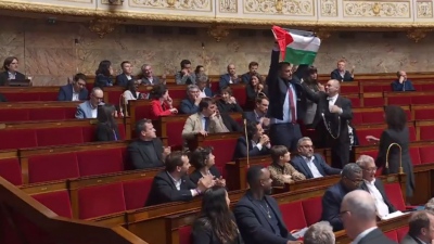Γαλλία: Αποσβολωμένη η πρόεδρος της Εθνοσυνέλευσης - Βουλευτής υπέρ της Παλαιστίνης προκάλεσε της παρέμβαση της ... φρουράς